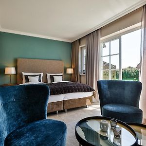 Suite 4 Guests